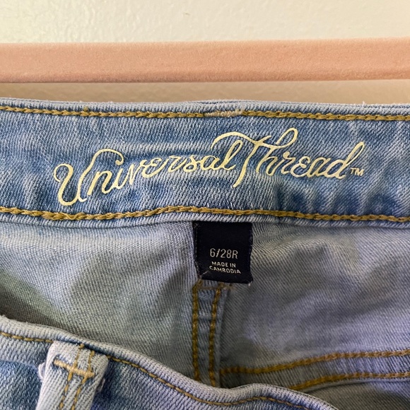 Jeans - Picture 2 of 3